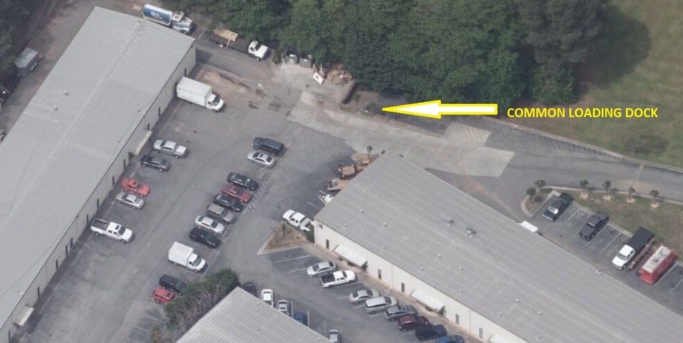 450 S Cemetery St, Norcross, GA à louer - Photo de l’immeuble – Image 3 sur 17