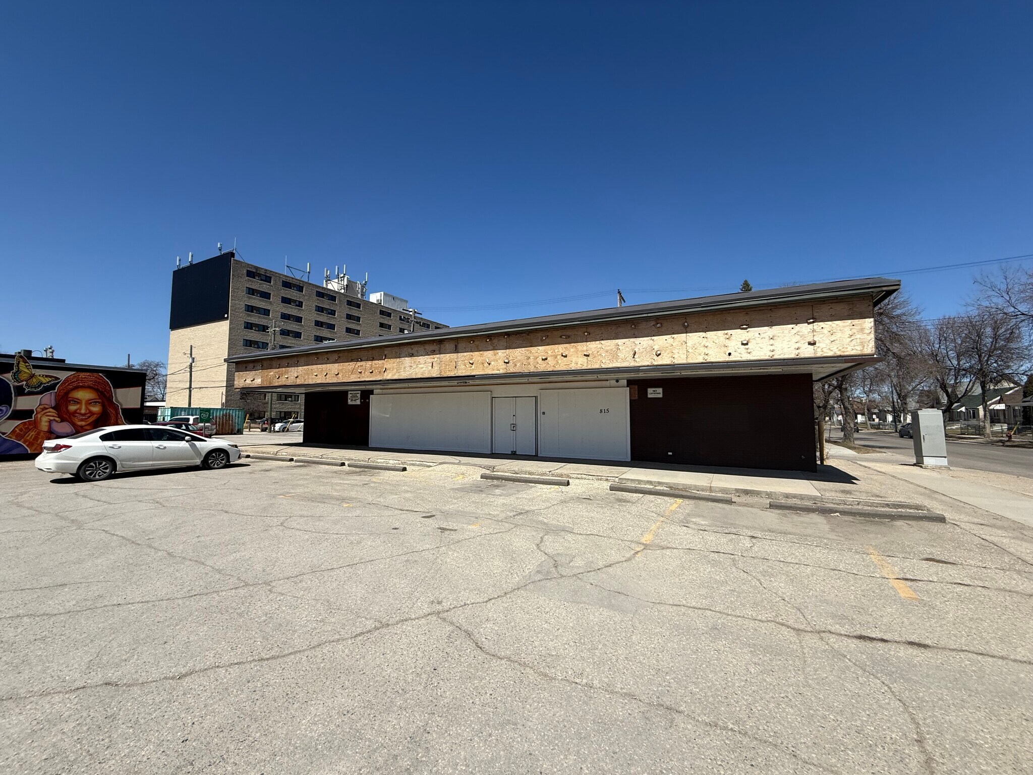 815 Ellice Av, Winnipeg, MB à vendre Photo de l’immeuble– Image 1 sur 10