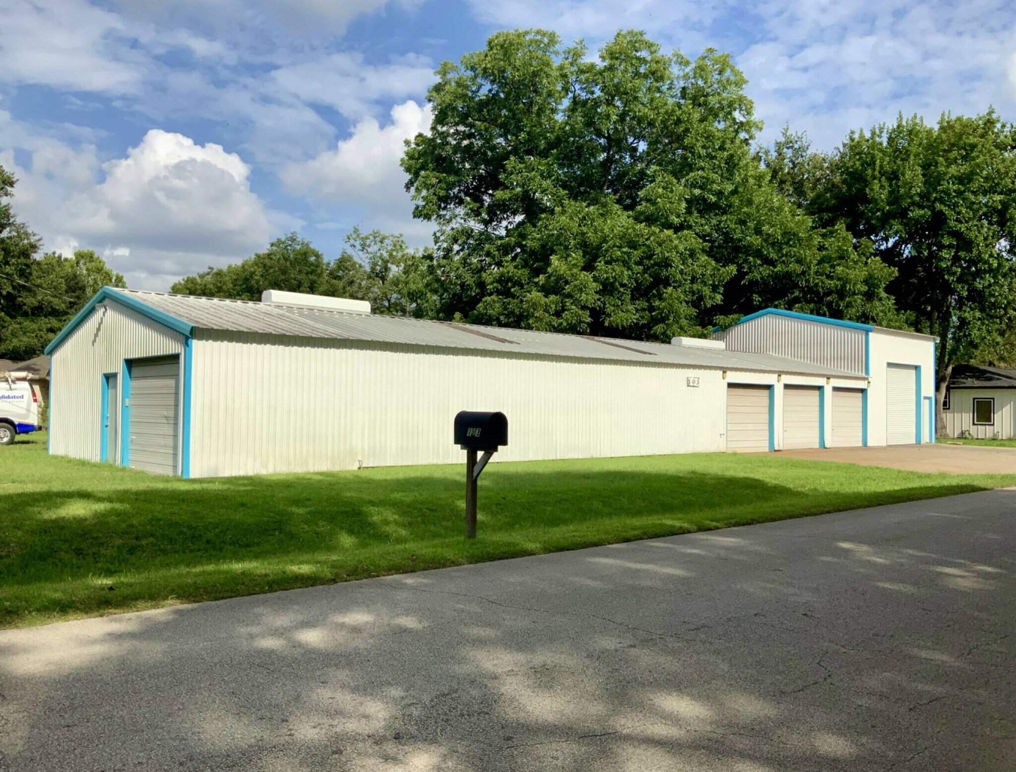 103 N Live Oak St, Tomball, TX à louer Photo principale– Image 1 sur 14