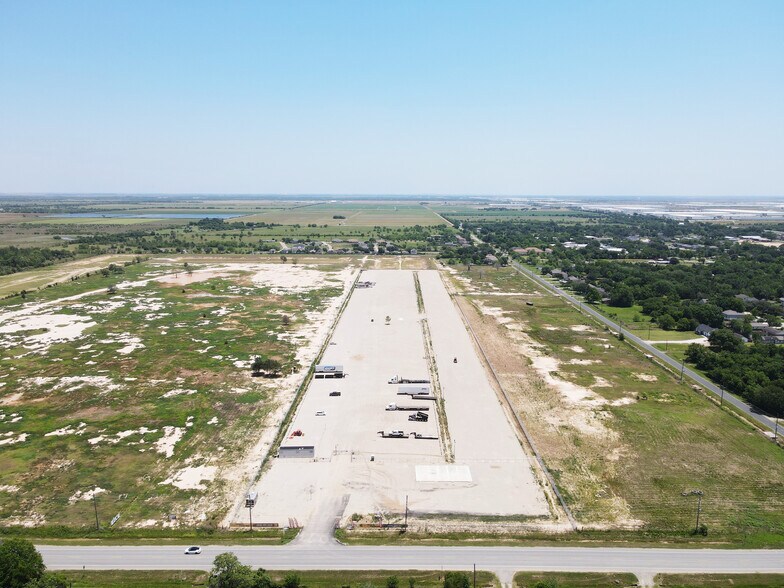 3560 Stella Rd, Brookshire, TX à louer - Photo de l’immeuble – Image 2 sur 4