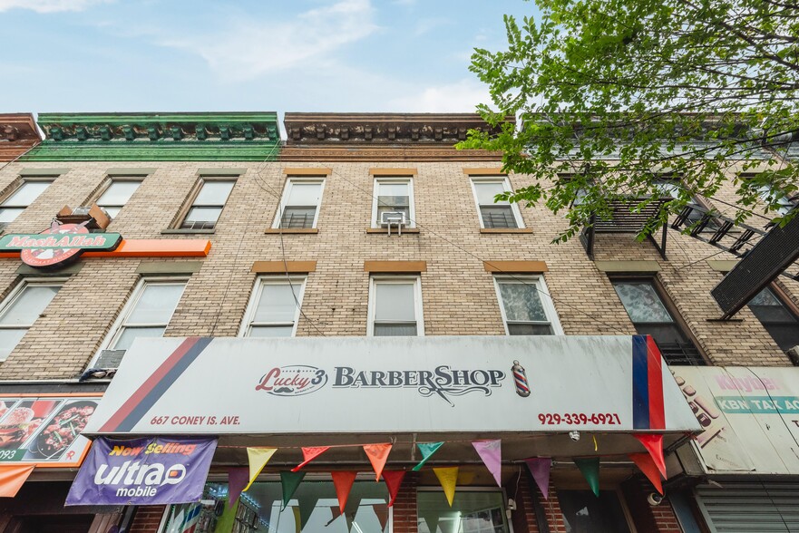 667 Coney Island Ave, Brooklyn, NY à vendre - Photo de l’immeuble – Image 3 sur 8