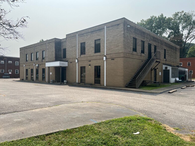4701 MacCorkle Ave SE, Charleston, WV à vendre - Photo de l’immeuble – Image 2 sur 27