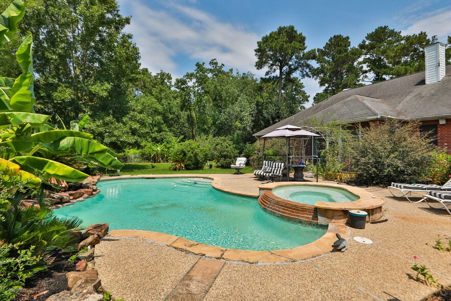 21719 Mueschke Rd, Tomball, TX à vendre - Photo principale – Image 1 sur 42