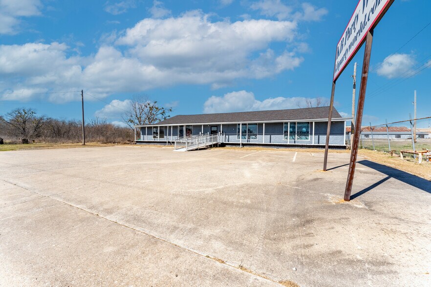 5108 Lee St, Greenville, TX à louer - Photo de l’immeuble – Image 2 sur 14