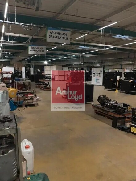 Industriel/Logistique dans Fontaine-les-Grès à louer - Photo de l’immeuble – Image 3 sur 7
