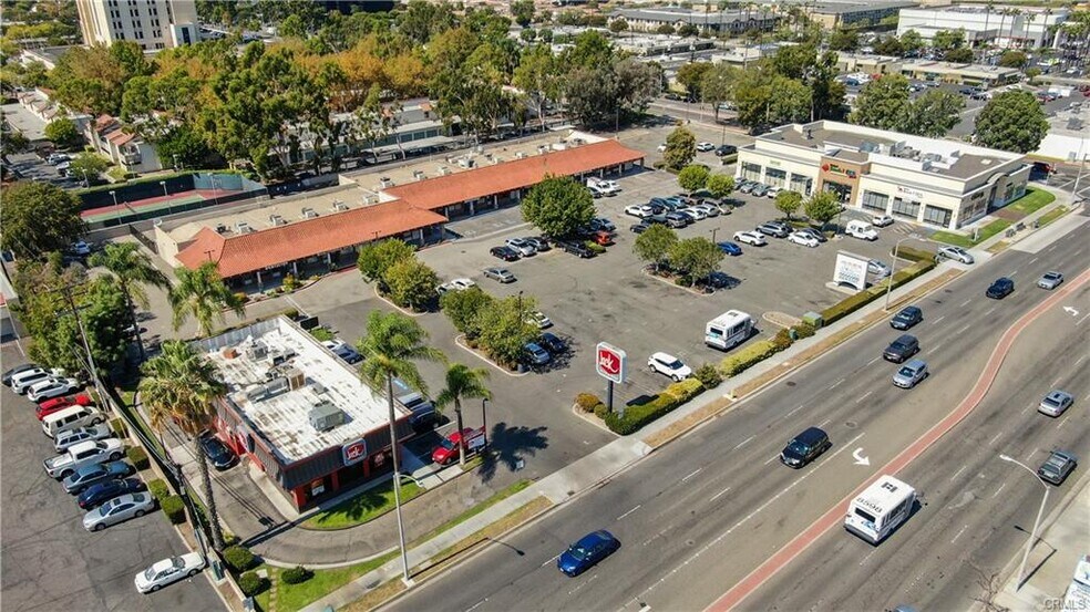 1159-1189 N Euclid St, Anaheim, CA à louer - Photo de l’immeuble – Image 2 sur 7