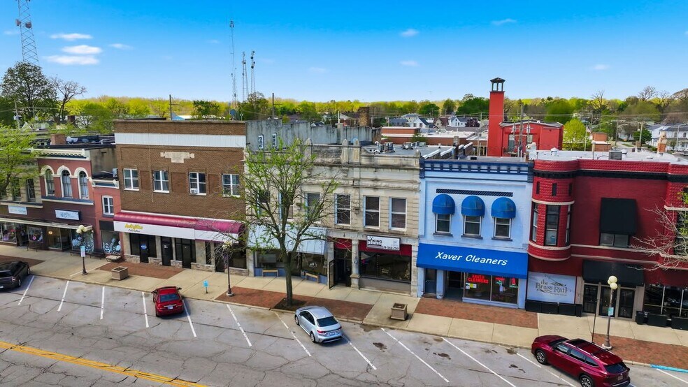 215 N Michigan St, Plymouth, IN à vendre - Photo de l’immeuble – Image 2 sur 37