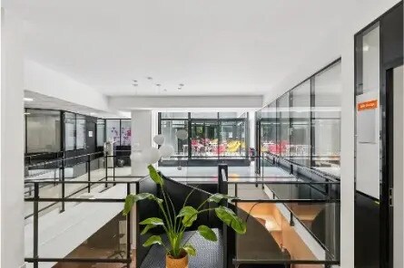 Bureau dans Paris à louer - Photo de l’immeuble – Image 2 sur 11