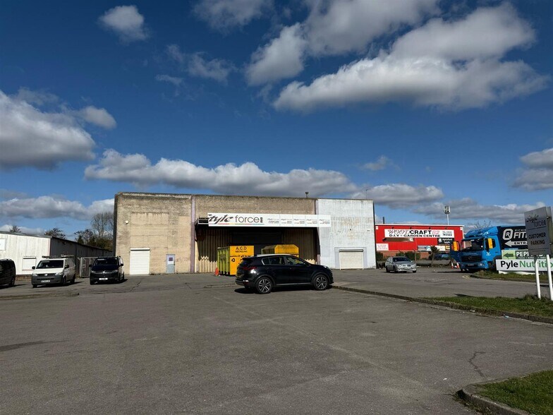 11 Village Farm Industrial Estate, Bridgend à louer - Photo de l’immeuble – Image 1 sur 5