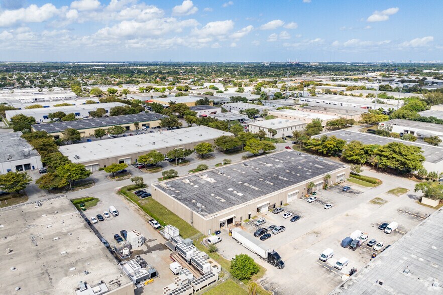 5400-5490 NW 161st St, Miami Lakes, FL à louer - Aérien – Image 3 sur 3