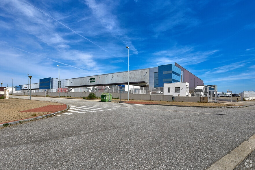 Calle del Parque Logístico, 1 B, Carmona, Sevilla à louer - Photo principale – Image 1 sur 11