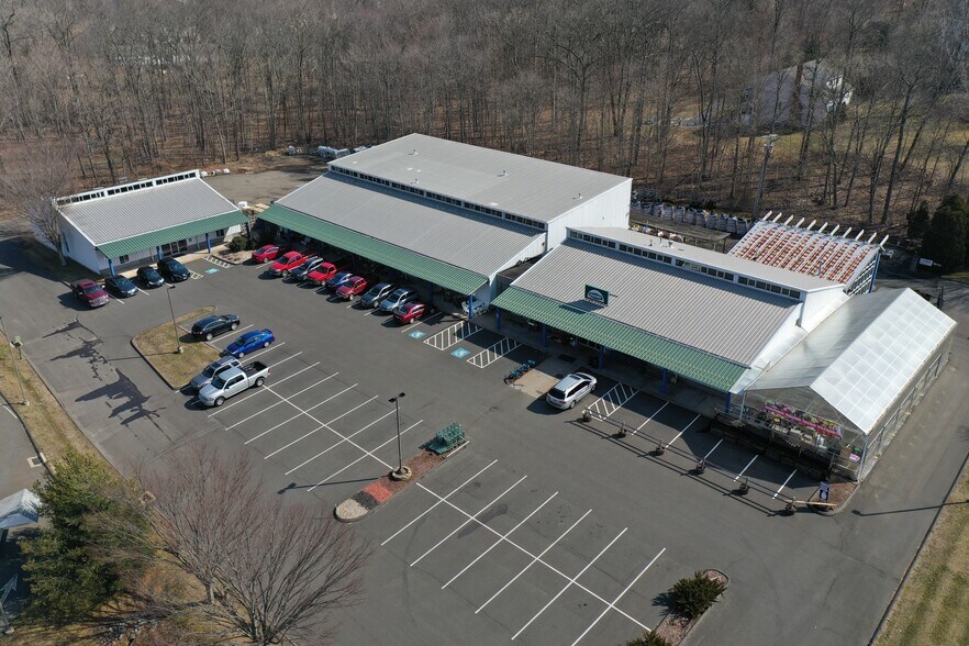 11 Whitewood Ln, North Branford, CT à vendre - Photo de l’immeuble – Image 3 sur 34