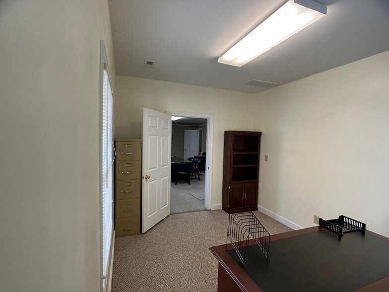 203 W Nash St, Louisburg, NC à louer - Photo intérieure – Image 2 sur 21