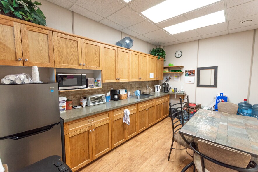 4602 50 St, Stettler, AB à vendre - Photo intérieure – Image 3 sur 31