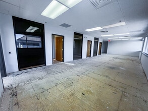 2755-2795 E Desert Inn Rd, Las Vegas, NV à louer Photo intérieure– Image 2 sur 6