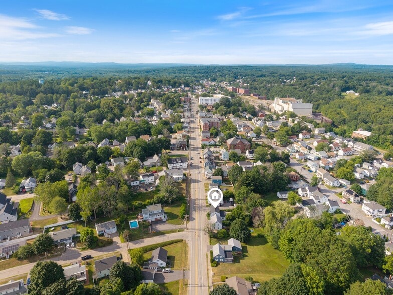 140 Green St, Somersworth, NH à vendre - Photo principale – Image 1 sur 43