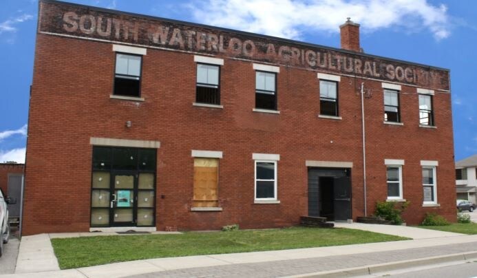 135 N George St, Cambridge, ON à louer - Photo principale – Image 1 sur 1