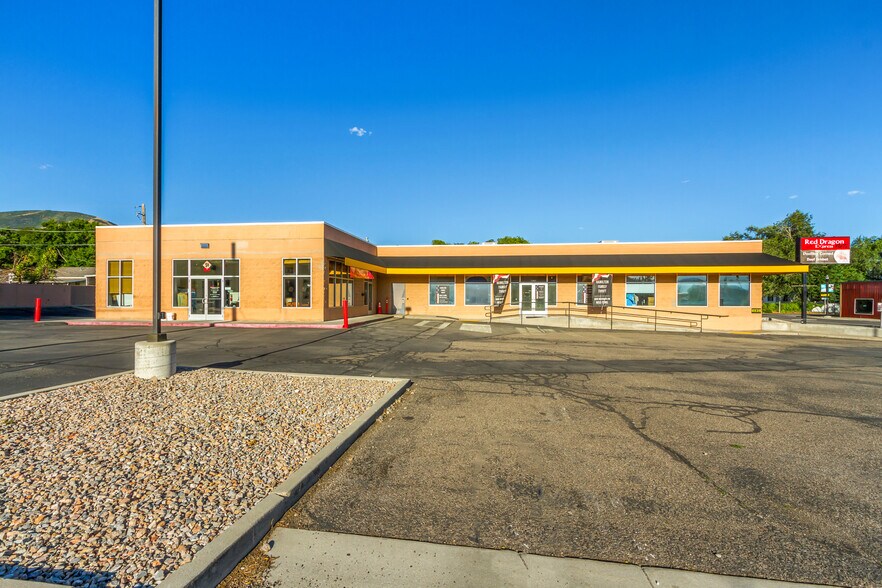 8555 Magna Main st, Magna, UT à louer - Photo principale – Image 1 sur 25