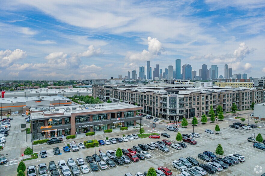 2795 Katy Fwy, Houston, TX à louer - Photo de l’immeuble – Image 2 sur 4