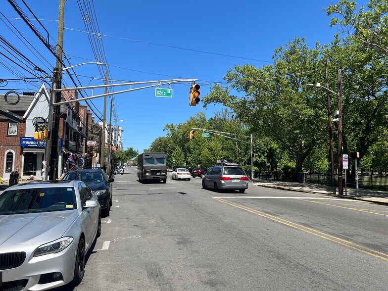 8133 Bergenline Ave, North Bergen, NJ à louer - Photo de l’immeuble – Image 2 sur 8