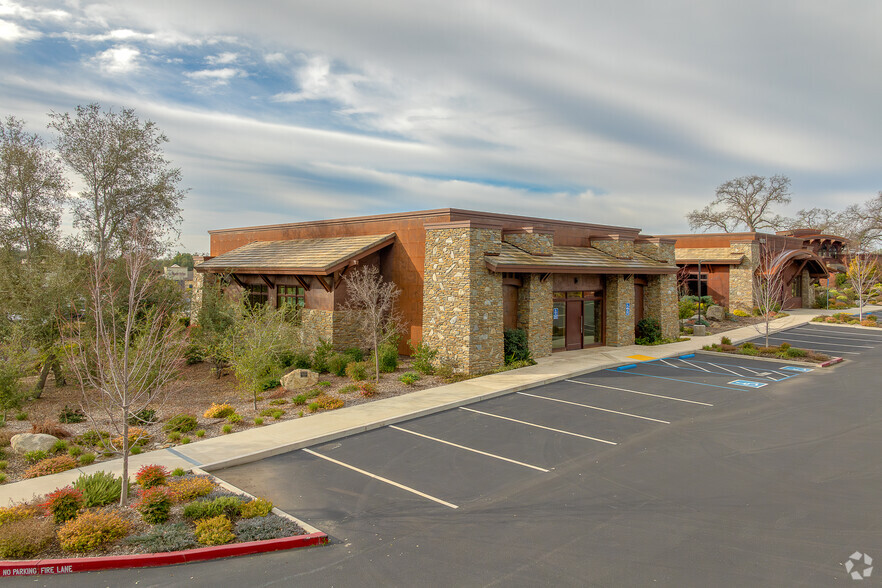 8505 Berg St, Granite Bay, CA à louer - Photo principale – Image 2 sur 2