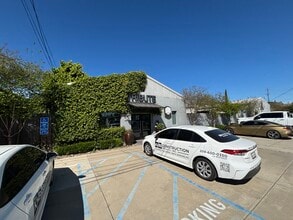 331 Pine St, Ripon, CA à louer Photo intérieure– Image 1 sur 10