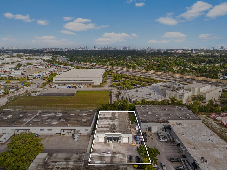 17535 NW 2nd Ave, Miami, FL à vendre - Photo de l’immeuble – Image 3 sur 29