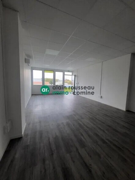 Bureau dans Écouflant à louer - Photo intérieure – Image 3 sur 4