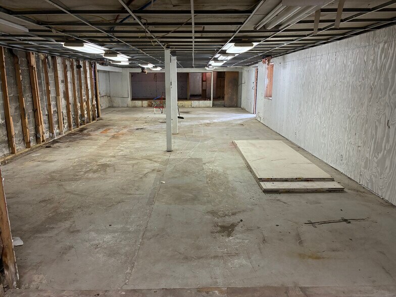 637 S Main St, Nashville, MI à vendre - Photo de l’immeuble – Image 2 sur 5