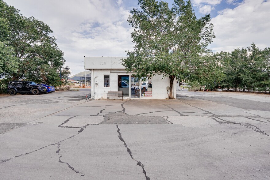 1132 Paseo del Pueblo Sur, Taos, NM à vendre - Photo principale – Image 1 sur 50