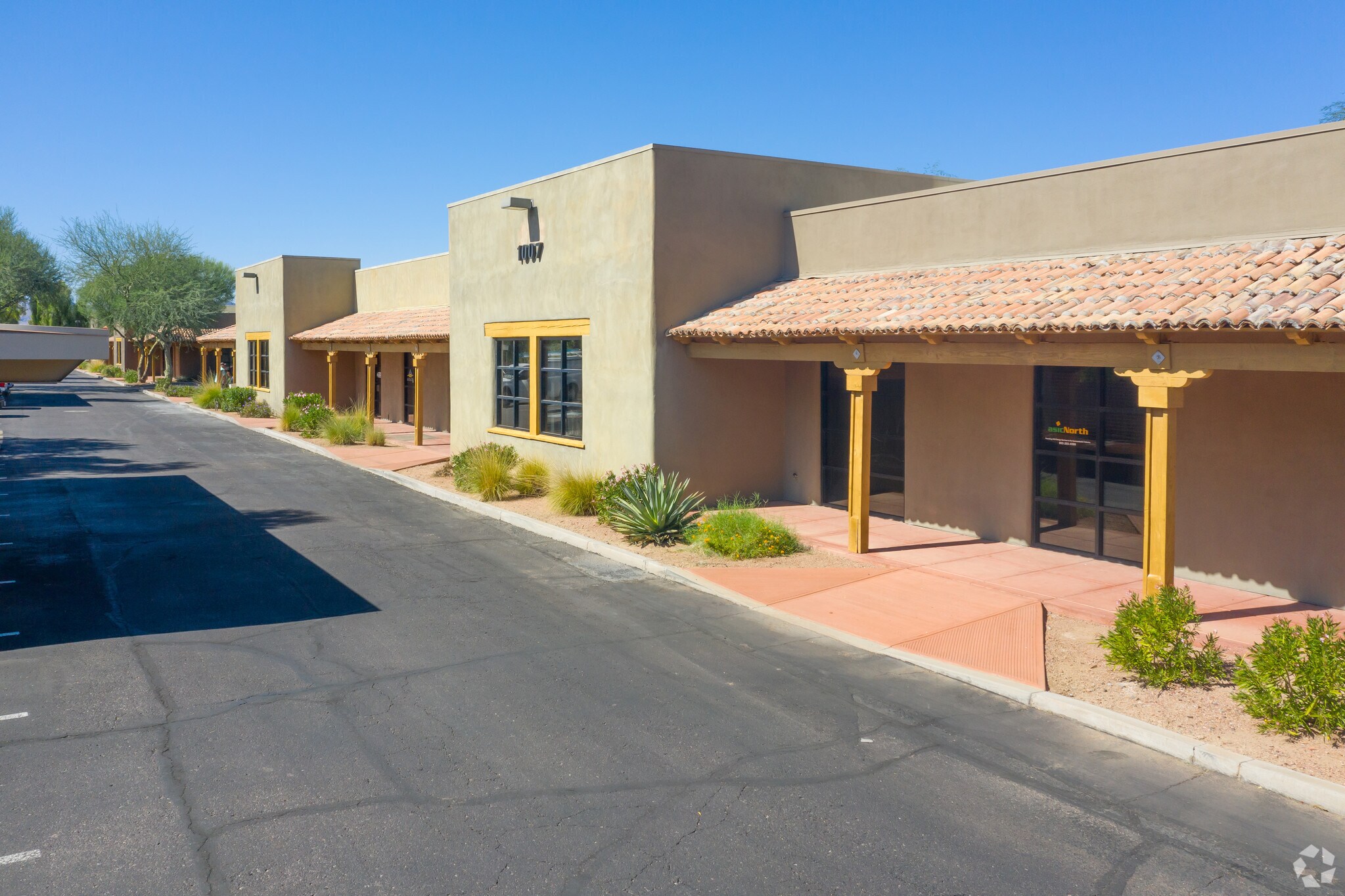 1001 E Warner Rd, Tempe, AZ à louer Photo principale– Image 1 sur 5