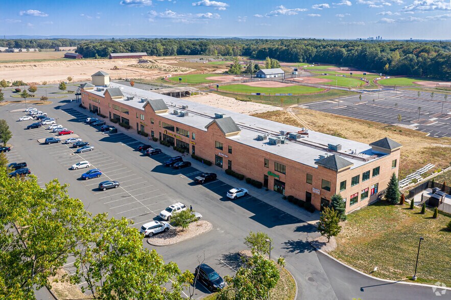 1001 Day Hill Rd, Windsor, CT à louer - Photo de l’immeuble – Image 3 sur 9