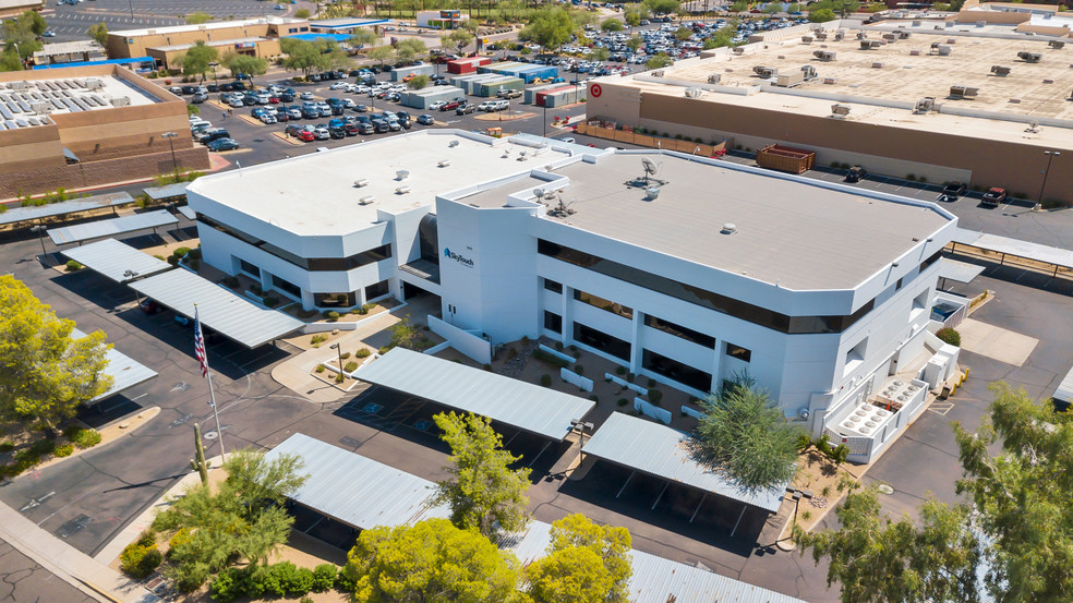4225 E Windrose Dr, Phoenix, AZ à vendre - Photo de l’immeuble – Image 3 sur 13