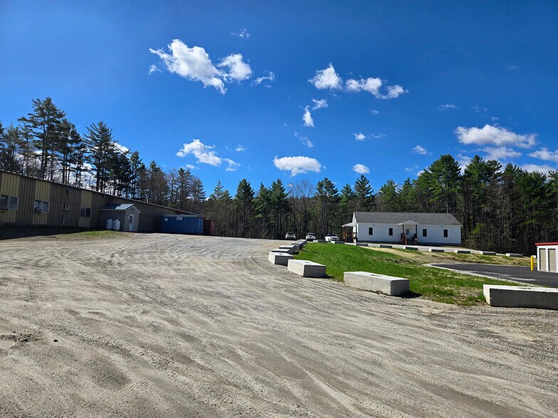682 John Stark Hwy, Newport, NH à vendre - Photo de l’immeuble – Image 2 sur 4
