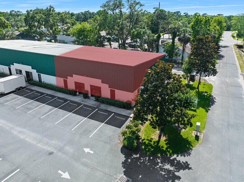 794 Sanders Rd, Port Orange, FL à louer - Photo de l’immeuble – Image 1 sur 17
