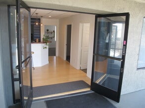 14168 Poway Rd, Poway, CA à louer Photo intérieure– Image 2 sur 12