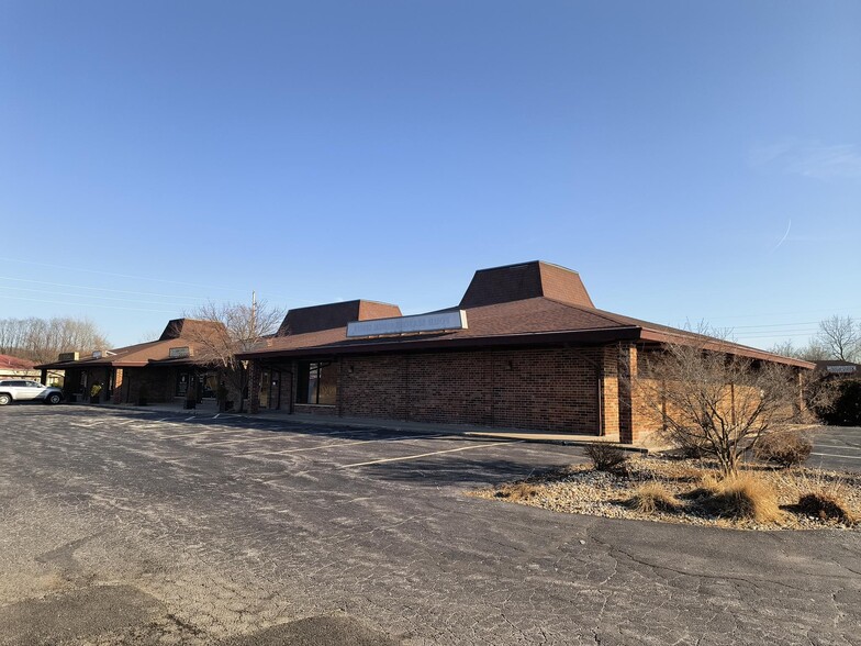 8111 E 109th Ave, Crown Point, IN à louer - Photo de l’immeuble – Image 2 sur 9