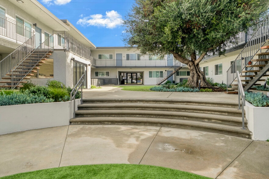 23805 Arlington Ave, Torrance, CA à vendre - Photo de l’immeuble – Image 3 sur 19