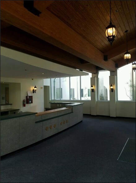 4330 Tamiami Trl E, Naples, FL à louer - Photo intérieure – Image 3 sur 7