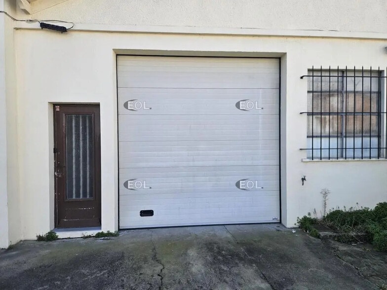 Local d’activités dans Maisons-Alfort à louer - Photo de l’immeuble – Image 3 sur 10