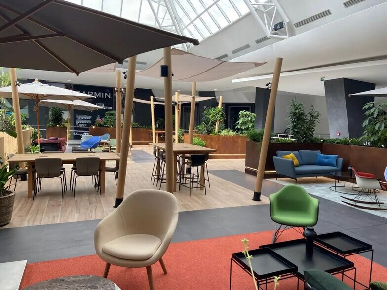 55 Avenue Des Champs Pierreux, Nanterre à louer - Photo de l’immeuble – Image 2 sur 22