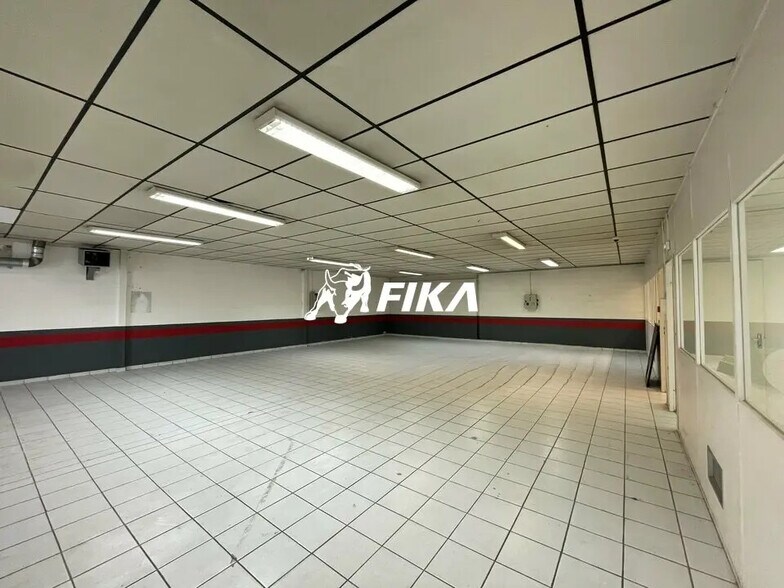 Local d’activités dans Toulouse à louer - Photo de l’immeuble – Image 2 sur 8