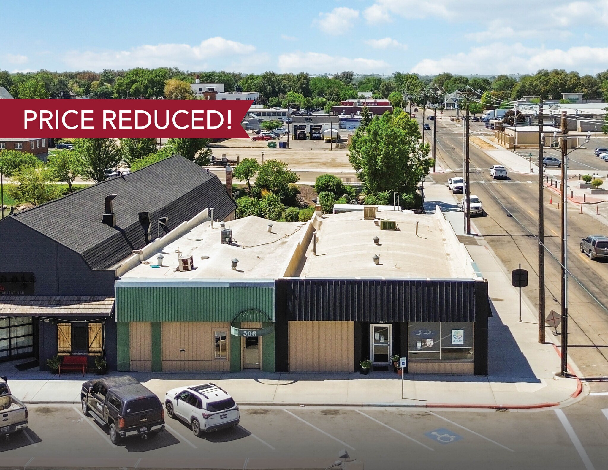 Retail & Office Buildings For Sale portefeuille de 2 biens à vendre sur LoopNet.fr Photo principale– Image 1 sur 6