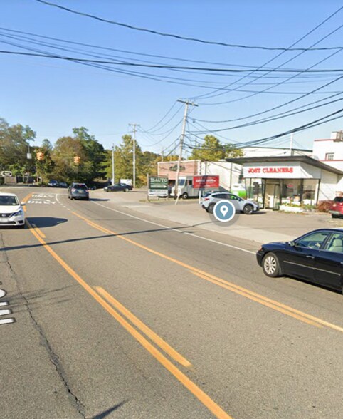 230 N Main St, Sayville, NY à vendre - Photo de l’immeuble – Image 2 sur 22