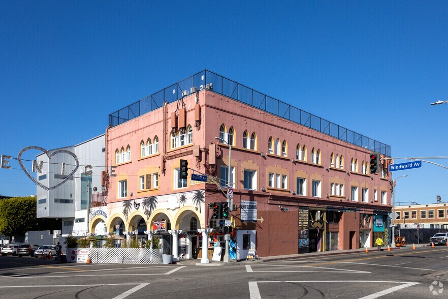 75 Windward Ave, Venice, CA à vendre - Photo principale – Image 1 sur 4