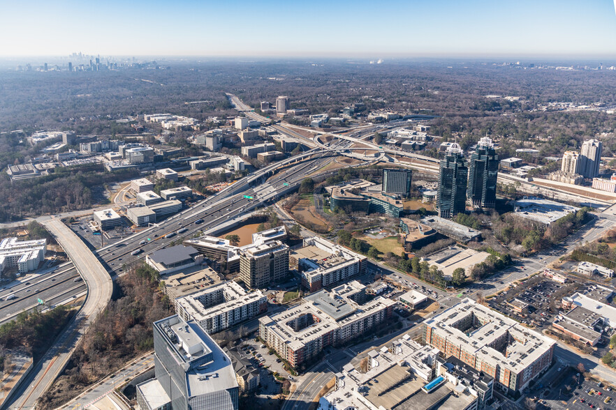 1105 Hammond Dr NE, Sandy Springs, GA à vendre - Photo de l’immeuble – Image 3 sur 8