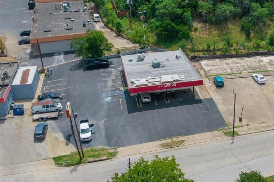 1405 Weiler Blvd, Fort Worth, TX à vendre - Photo de l’immeuble – Image 2 sur 17