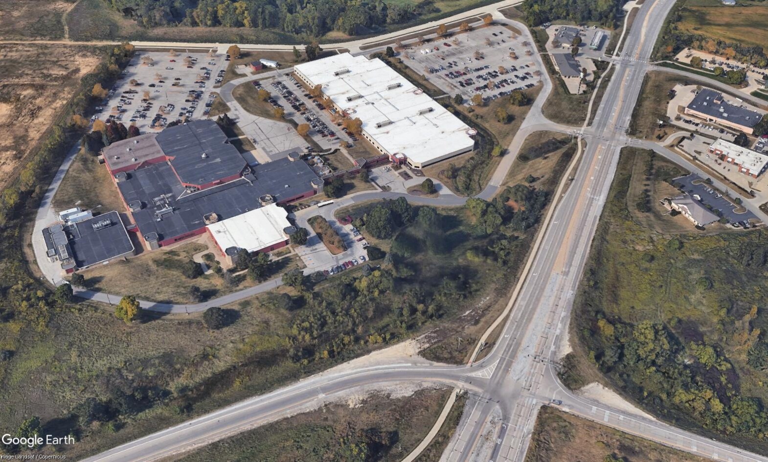 2510 N Dodge St, Iowa City, IA à vendre Photo de l’immeuble– Image 1 sur 1