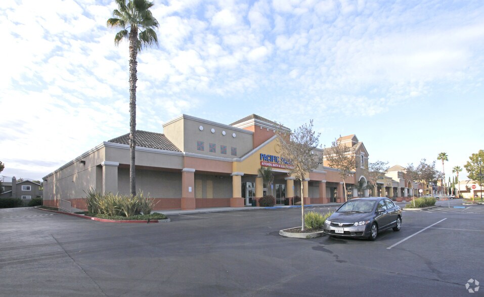 620-696 Blossom Hill Rd, San Jose, CA à louer - Photo principale – Image 1 sur 7
