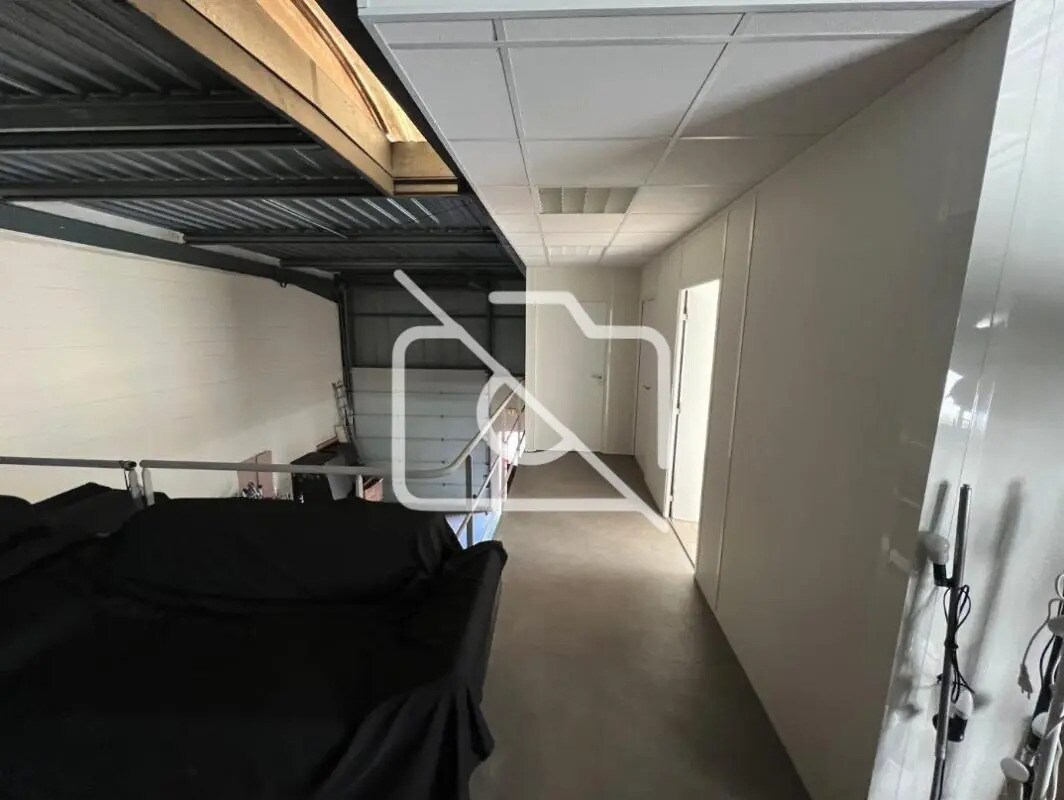 Industriel/Logistique dans Morsang-sur-Orge à vendre Photo intérieure– Image 1 sur 7